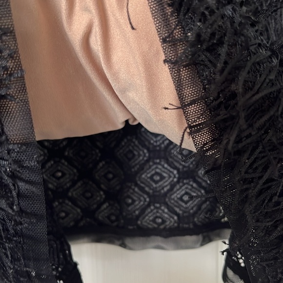 BCBG MAX AZRIA | Auden Fringe Top Sz S - Picture 5 of 5